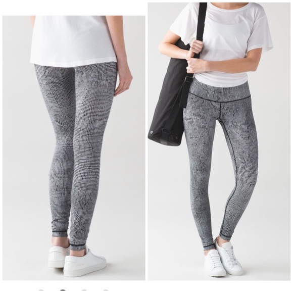 lululemon athletica Pants - Lululemon wunder under patterned leggings 6